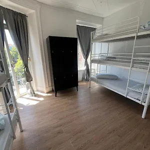 Bagetti Only For Girls Apartment